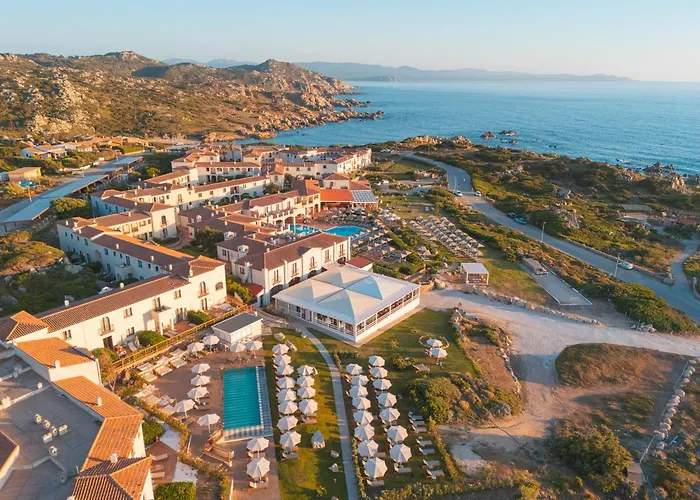 Mangia'S Santa Teresa Sardinia, Curio Collection By Hilton